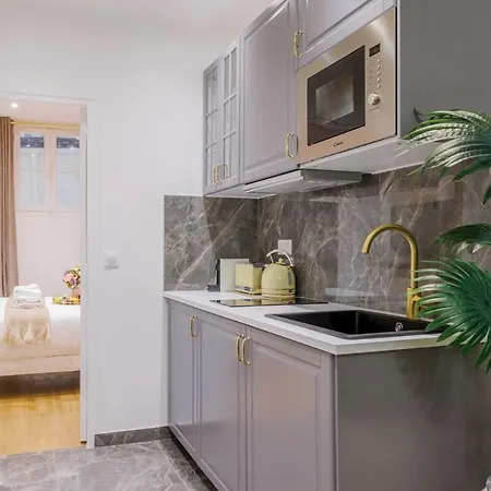 Stylish 3 Min From Haussmann, Sleeps4 パリ