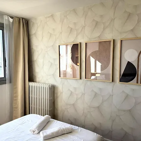 Nid Douillet Et Convivial A Gambetta, 20eme Apartment