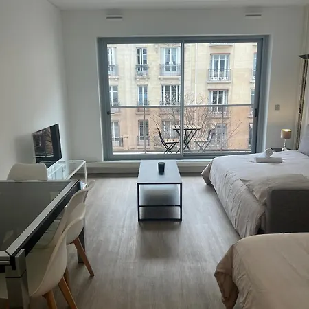 Apartment View Of Eiffel Tower 16th Arrondissement Trocadero With Terrasse Paris