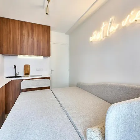 Close To La Crimee Metro Station Line 7 Apartment