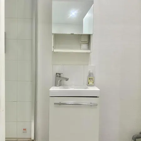 Stylish Steps From Montmartre In Clauzel Apartment *