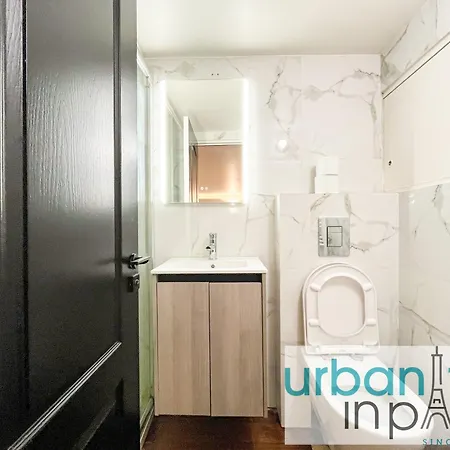 Urban Flat 09 - Stylish Triplex Champs-elysees * Parijs