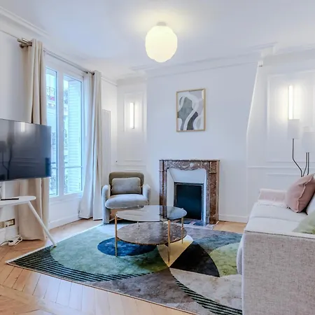 Eiffel Tower - Le Gustave Apartment