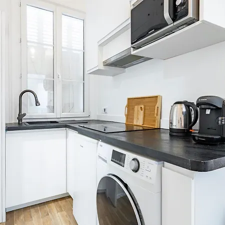 Gold Gate Apartment *