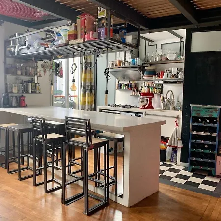 Quiet Loft 70sq In Trendy 11th Area Apartment