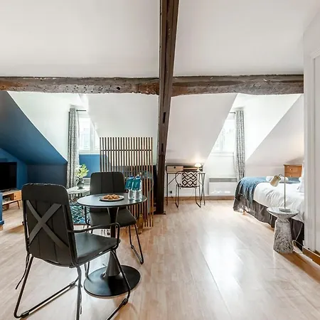 Apartment 61#opera#studio#louvre#ac *