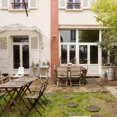 Le Jardin De Charenton A * Paris