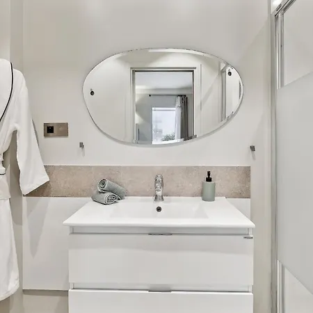 Bnbnova - Le Marais & Place Des Vosges Apartment
