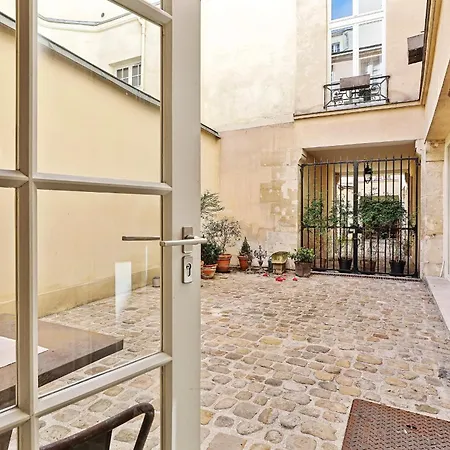 Apartment Bnbnova - Le Marais & Place Des Vosges Paris