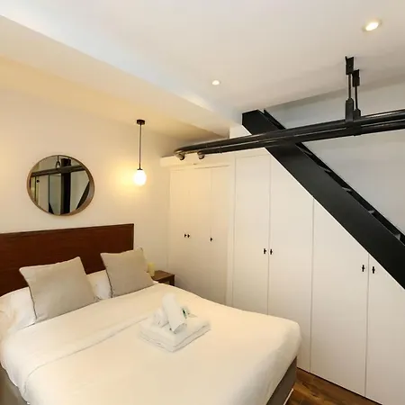Apartment Proche Des Celebres Puces De 4p