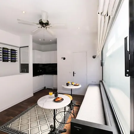 Apartment Proche Des Celebres Puces De 4p