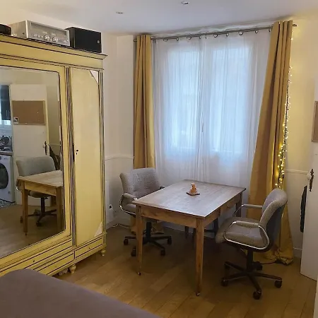 Peaceful In A Impasse In Charonne Apartment Paris