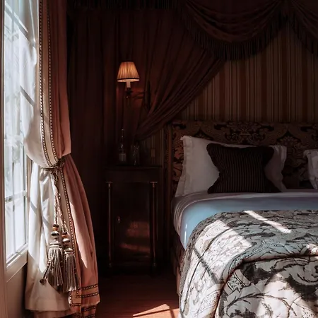 L'hotel Hotel 5*