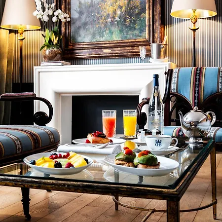 Hotel De Berri Champs-élysées, A Luxury Collection 5*
