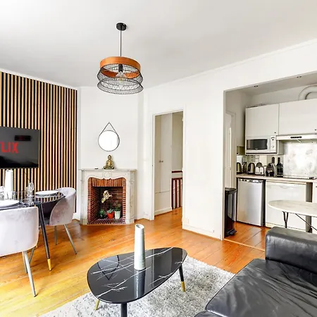 Apartment Sur Les Champs Elysees *