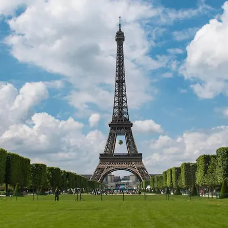 Near Des Invalides By Weekome * Paris