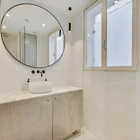 Apartment 4-star For 4, 10 Mn From Champs-elysees *