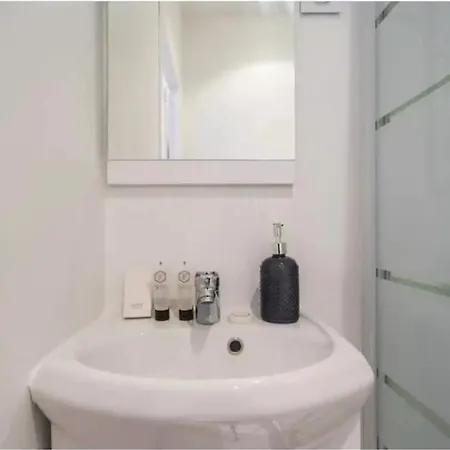 Apartment Cosy Proche De La Place De La Nation 2p