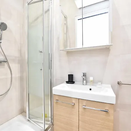 Magnificent - 1br 4p - Ste Marguerite Paris
