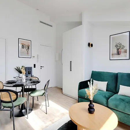 Intimate - 1br 4p - Place De La Nation *