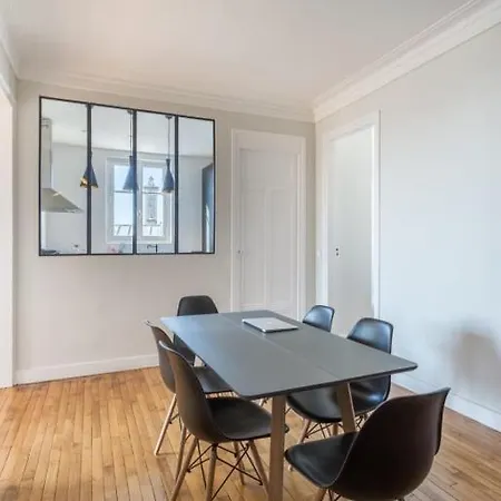 Guestready - Designer - Eiffel Tower View!