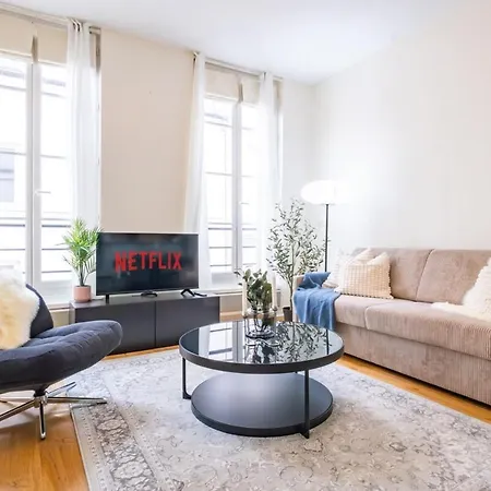 Cozy & Chic In Montorgueil - 4 Guests * Paris