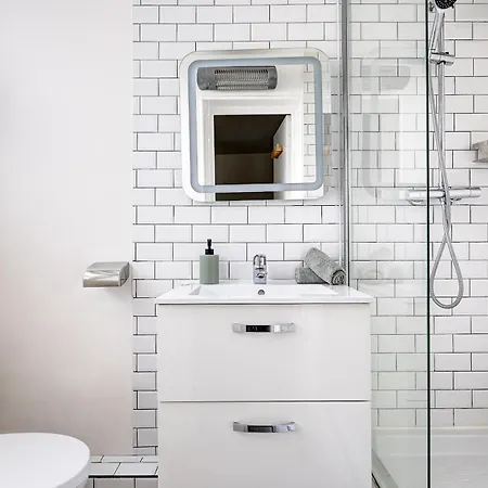 Cozy Near Eiffel Tower & Invalides & Seine *