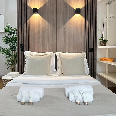 Spacious In Saint-germain-des-pres Apartment