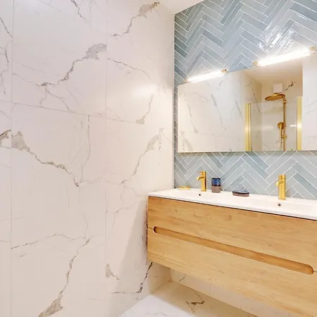 3 Pieces Contemporain Avec Balcon Ensoleille Apartment Paris