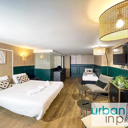 Urban Flat 31 - Lovely Triplex In Apartment *