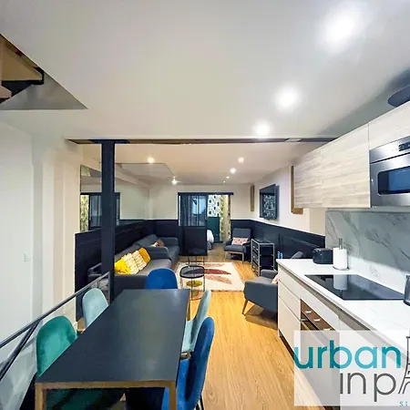 Urban Flat 31 - Lovely Triplex In Apartment