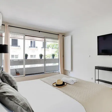 Apartment Magnifique 140 M2 Avec Terrasse - Bail Mobilite