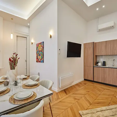 Sublime, Luxurious Flat Ac Matignon St Honore Apartment
