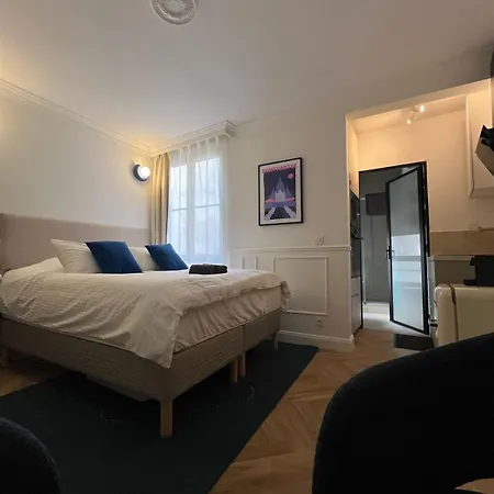 Flat In Heart Of Paris