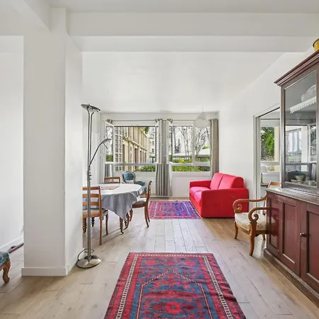 Branly - Franco Russe 1bdr B'your Apartment