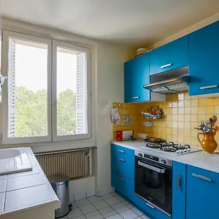 Chapelle 2 - Kp - Great F2 Perfect For 4 Guests - Lively Area Apartman