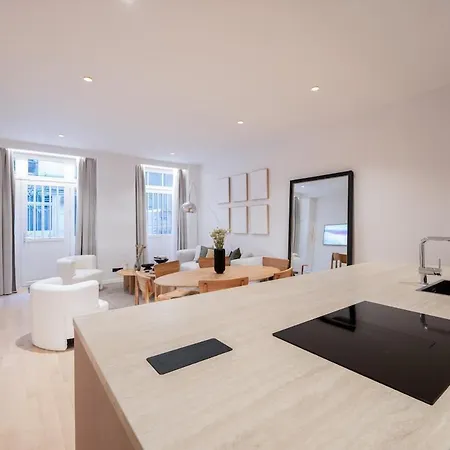 Large And Calm 2br With Ac & Patio Apartman
