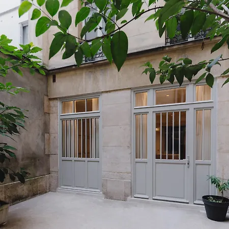 Large And Calm 2br With Ac & Patio * Párizs