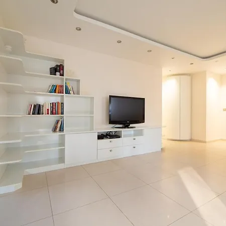 Apartment Spacious 3br Canal Saint Martin *