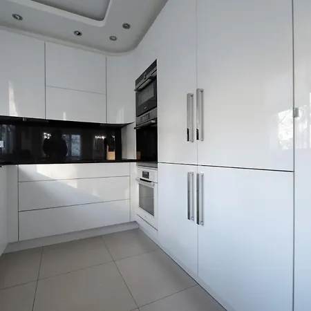 Spacious 3br Canal Saint Martin * Paris