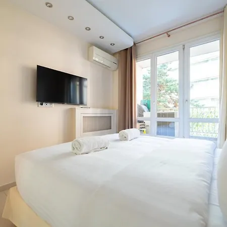 Spacious 3br Canal Saint Martin * Paris