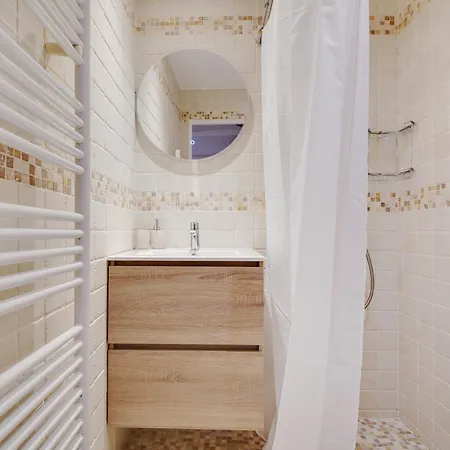 Pick A Flat's In Bastille - Rue Amelot Paris