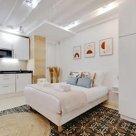 Pick A Flat's In Bastille - Rue Amelot Apartment *