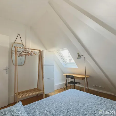 Flexliving - Whole Flat - Bausset Apartment Paris