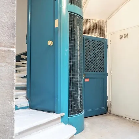 Molière Chicsuites Paris