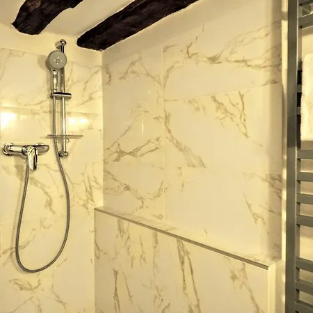 Molière Chicsuites Paris