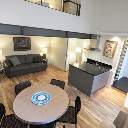 Molière Chicsuites Paris