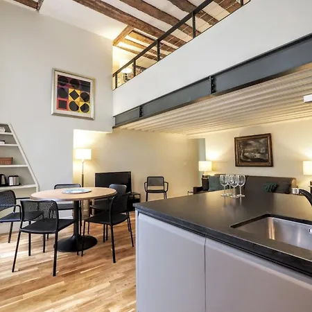 Molière Chicsuites * Paris