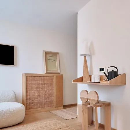 Hotel Elysee Montmartre 4*