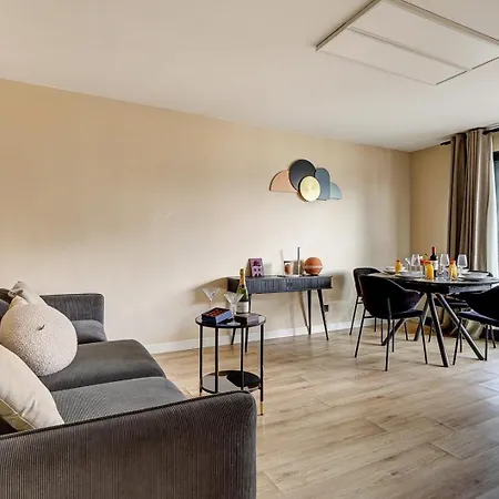 5020 Curial - Chic 19th Apartment Paris